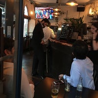 Foto tirada no(a) Roy&amp;#39;s Pub Restaurant por Andrei B. em 6/20/2018