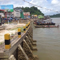 Foto scattata a Burma Boating da Natassha .. il 10/16/2013