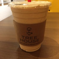 Photo taken at Tree House craft coffee  &amp;amp; frozen yogurt by Thomas R. on 10/29/2016