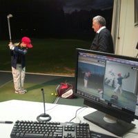 รูปภาพถ่ายที่ Swanson Golf Center โดย Randy เมื่อ 12/21/2012