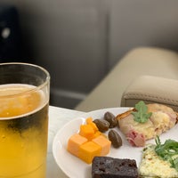 Photo taken at United Lounge by Anderson V. on 9/12/2019