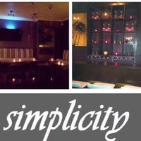 รูปภาพถ่ายที่ Simplicity Wine Bar โดย anthony t. เมื่อ 11/24/2014