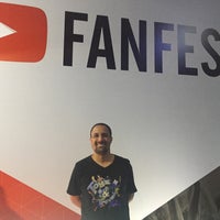 Photo taken at Youtube Fanfest by Fabricio on 8/8/2017