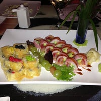 Photo prise au Aji Japanese Restaurant par Dave S. le12/11/2012