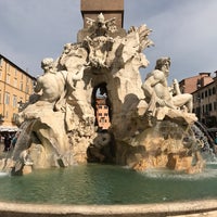 Fontana dei Quattro Fiumi - Fountain in Parione