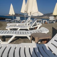 Photo taken at Alva Sitesi Plajı by Selim Savut on 10/5/2023