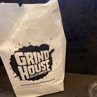 Foto scattata a Grindhouse Killer Burger da Raj T. il 11/5/2020