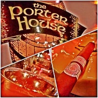 Снимок сделан в The Porter House (Restaurant &amp;amp; Cigar Bar) пользователем Houst D. 12/1/2013
