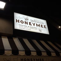 Photo taken at Honeymee by Lillian on 6/15/2016