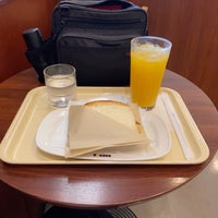 Photo taken at Doutor Coffee Shop by Taiga K. on 8/11/2020