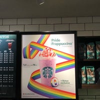 Photo taken at Starbucks by Mariane d. on 9/20/2019