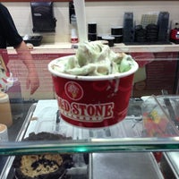 Photo taken at Cold Stone Creamery by Donna U. on 10/5/2012