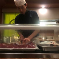 Foto scattata a Koi Japanese Cuisine da Mike S. il 12/28/2018