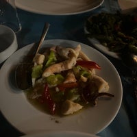 Photo taken at Tarihi Çınar Balık Restaurant by EvrOzy🥃 on 8/23/2023
