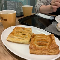 Photo taken at Mister Donut by stcomets on 6/3/2019