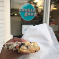 Photo taken at Cookie Good by Amira K. on 10/26/2018