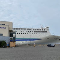 Photo taken at 新日本海フェリー 新潟フェリーターミナル by hakocro H. on 4/21/2024