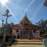 Photo taken at Wat Mongkolratanaram Buddhist Temple by Raashi K. on 11/27/2022