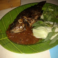 Review Warung Lesehan 50:50