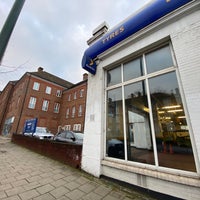 Photo taken at Kwik Fit - London - Golders Green - Finchley by Hottn on 1/28/2023