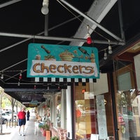 9/14/2015에 Marce님이 Checkers Restaurant에서 찍은 사진