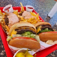Photo taken at In-N-Out Burger by Luis Miguel L. on 5/26/2022