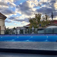 Foto diambil di AC Hotel Ciudad de Sevilla oleh Jeff pada 10/14/2019