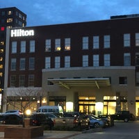 รูปภาพถ่ายที่ Hilton Richmond Downtown โดย Jeff เมื่อ 1/8/2019