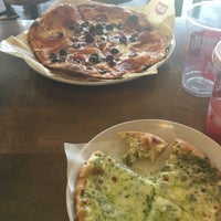 8/29/2016에 faith m.님이 Mod Pizza에서 찍은 사진