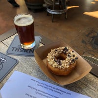 11/9/2019 tarihinde Kristen S.ziyaretçi tarafından Thorn Street Brewery'de çekilen fotoğraf
