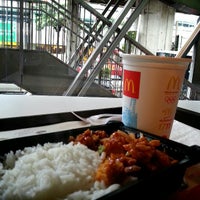 Photo taken at McDonald&amp;#39;s &amp;amp; McCafé by Buab&amp;amp;Think M. on 10/31/2012