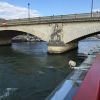 Photo taken at Bateaux Mouches by Meryem on 3/22/2016