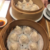 รูปภาพถ่ายที่ Beijing Dumpling โดย Andreea เมื่อ 6/22/2018