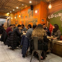 Photo taken at The Kati Roll Company by Andreea on 4/5/2019