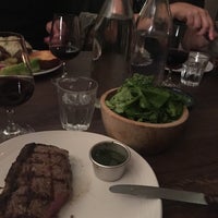Das Foto wurde bei Sophie&amp;#39;s Steakhouse von Andreea am 5/12/2018 aufgenommen
