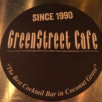 รูปภาพถ่ายที่ Greenstreet Cafe โดย Jeremiah C. เมื่อ 7/29/2016