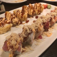 Снимок сделан в Sushi Bar пользователем Jeremiah C. 11/16/2019