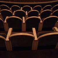 Foto tomada en Angleterre Cinema Lounge  por Katerina P. el 7/19/2014