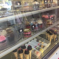 Photo taken at Cupcake House by …KdRy.. on 9/29/2017
