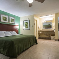11/7/2014にizzy f.がQuality Inn &amp;amp; Suites Hollywood Boulevard Port Everglades Cruise Port Hotelで撮った写真