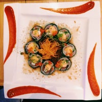 Das Foto wurde bei Sushi Wave von Emily am 8/12/2013 aufgenommen