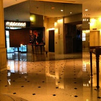 Foto tirada no(a) La Maison Champs-Élysées por Dean em 5/15/2013