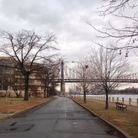 Photo taken at Roosevelt Island Running Path by Lucky Asikin on 1/1/2014