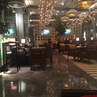 Photo prise au Balkon Cafe &amp;amp; Restaurant par Abdullah le4/4/2018