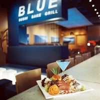 Foto scattata a Blue Sushi Sake Grill da Blue Sushi Sake Grill il 7/16/2014
