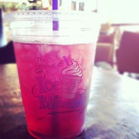 Photo taken at The Coffee Bean &amp;amp; Tea Leaf by Stephanie on 9/21/2012