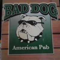 Foto tirada no(a) Bad Dog American Pub por Sarah W. em 10/23/2012