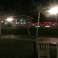 Photo taken at Balıklı Bahçe Et ve Balık Restoranı by 🧚‍♀️Eda Çeliksoy🧚‍♀️ on 6/15/2018