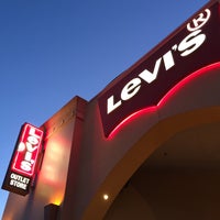 Levi's Outlet Store - Tienda de ropa en Commerce