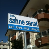 Photo taken at TC M.E.B. Özel Batı Sahne Sanat Bale Okulu by Soner on 9/16/2012